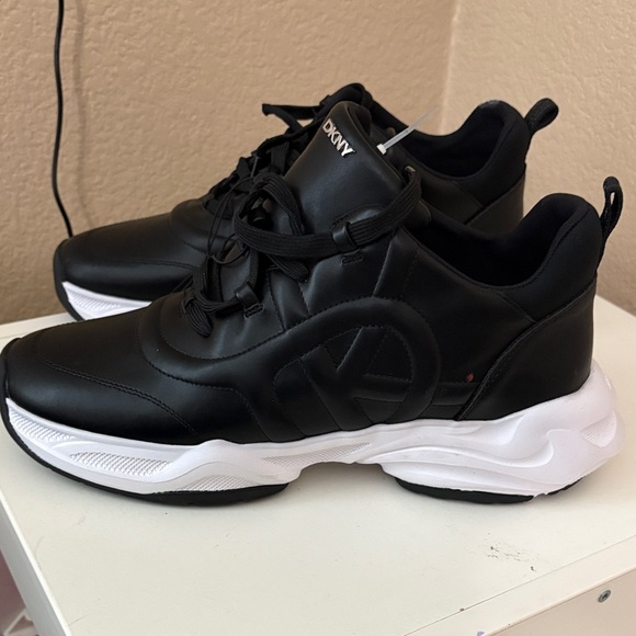 Dkny Shoes - NWT | DKNY Black and White Sneakers Sz 11